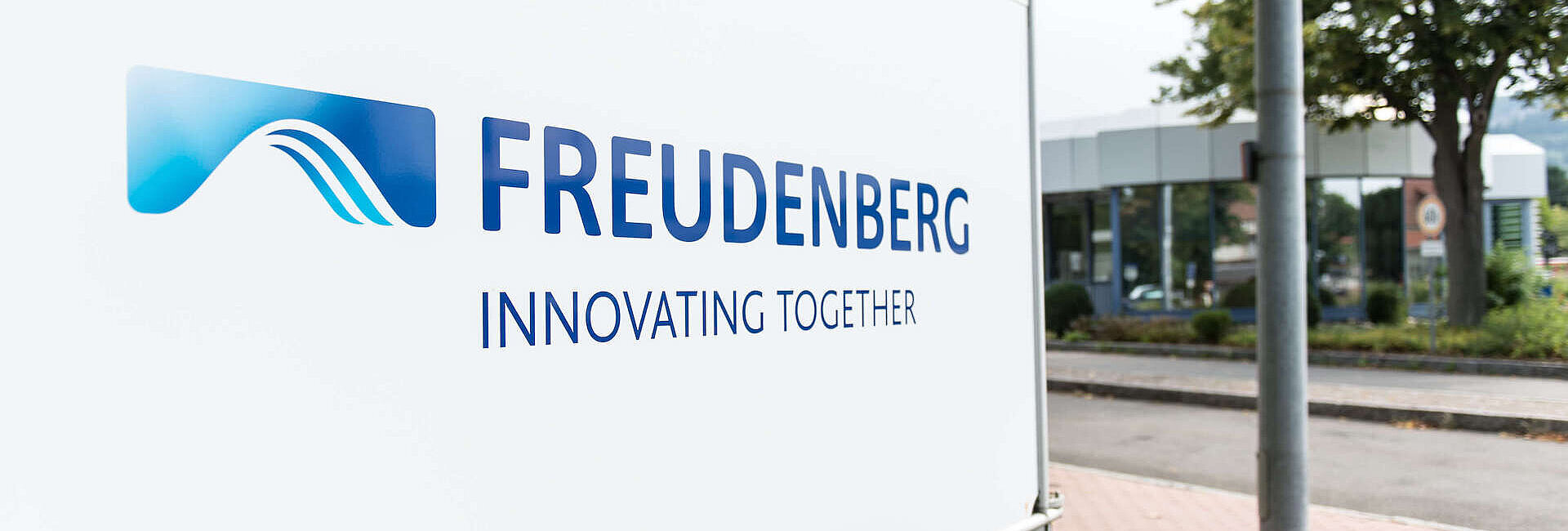 csm_Freudenberg_Gruppe_Standort_Weinheim_Tor1_hd_35c9d86e94.jpg